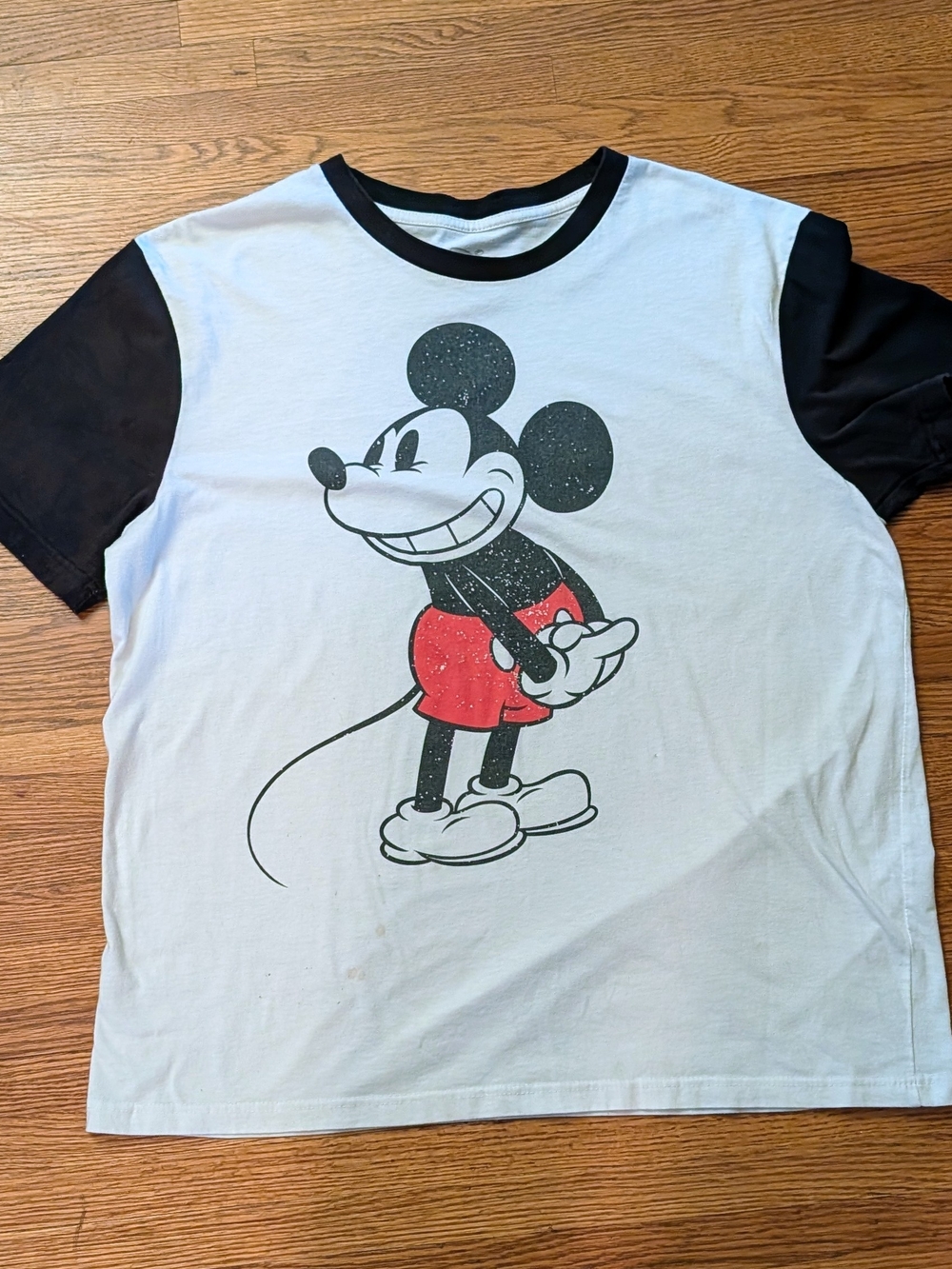 Vintage Unisex Disney White &Black Short Sleeve Mickey Graphic Tee Size M (Mens) - Picture 4 of 8